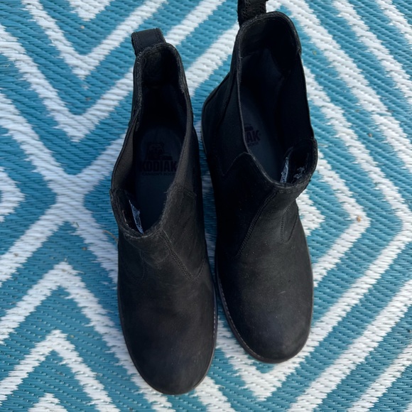 Women’s Kodiak Chelsea Boot - Picture 2 of 8
